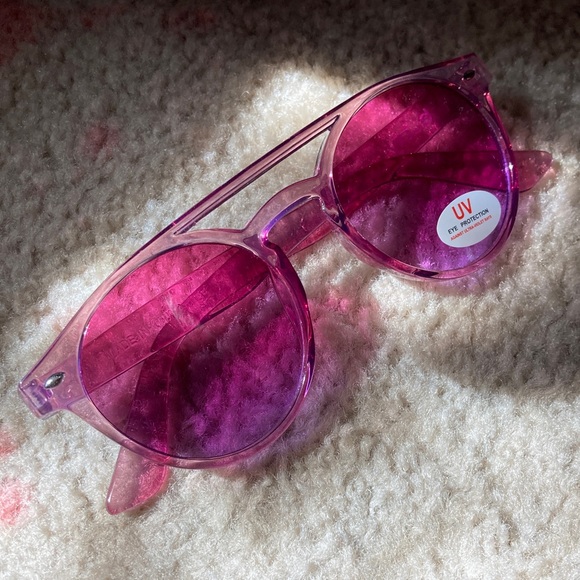 Accessories - New Funky Purple Pink Ombre Sunglasses Translucent